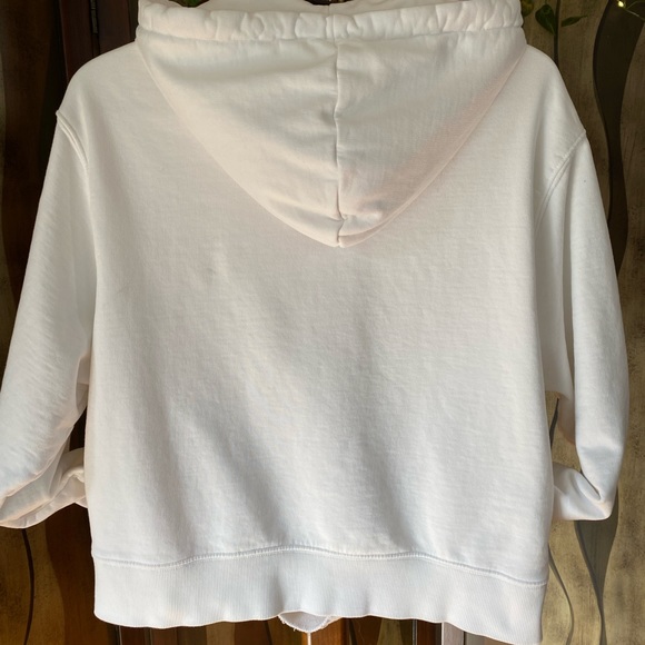 Puma White Pull-over Hoodie, size Medium - Picture 3 of 4